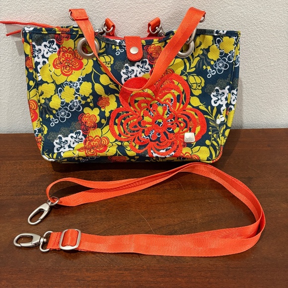 HAIKU Handlebar Tote Tote - Picture 2 of 11